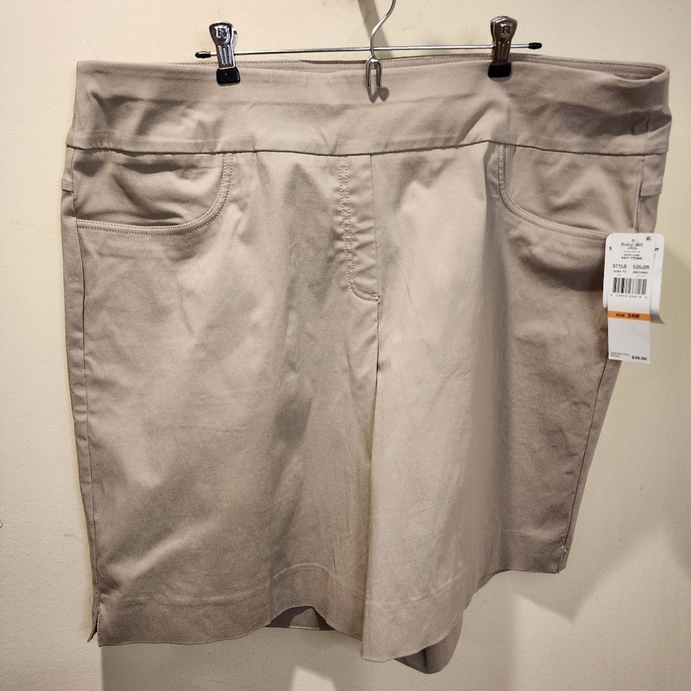 Ruby Rd.  Women's Kaki Stretchy Waist Band Tummy Control Short 24W NWT